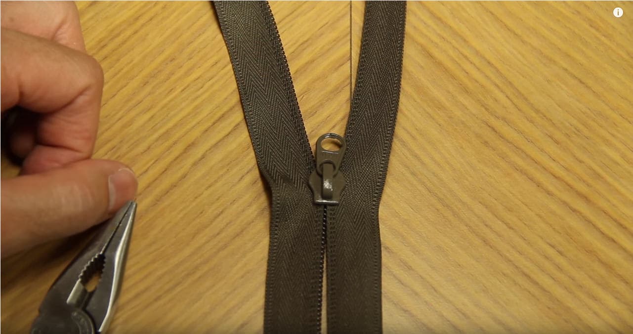Have you got a broken zipper? With this simple trick you'll be able to fix it yourself in no time at all!