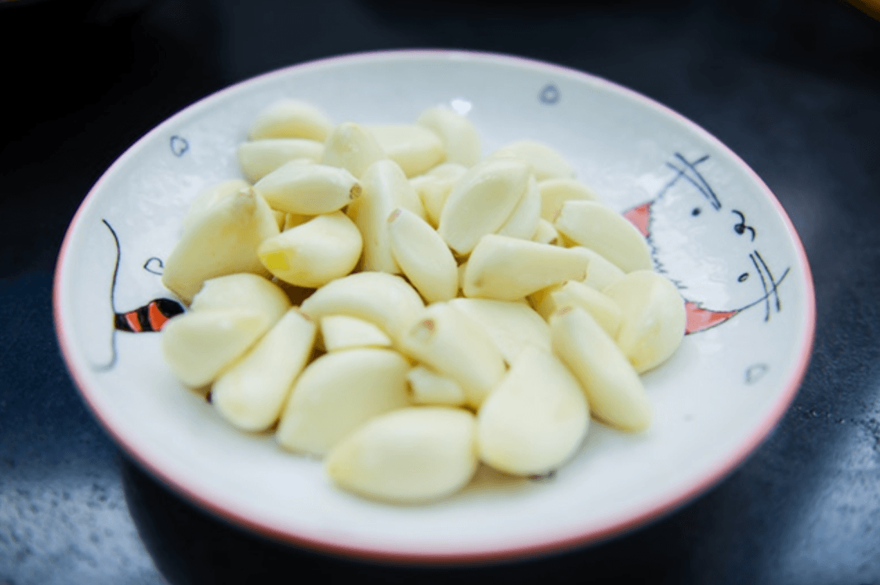 Leftover Garlic Clove? This Is How You Grow Your Own Garlic 