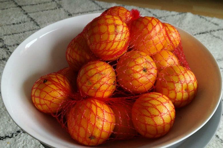 Don't throw out mesh produce bags; this is what you can do with them!